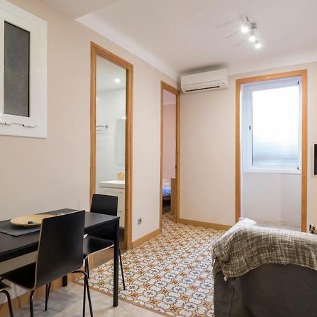 Acogedor Apartamento De 2 Dormitorios Барселона Екстериор снимка