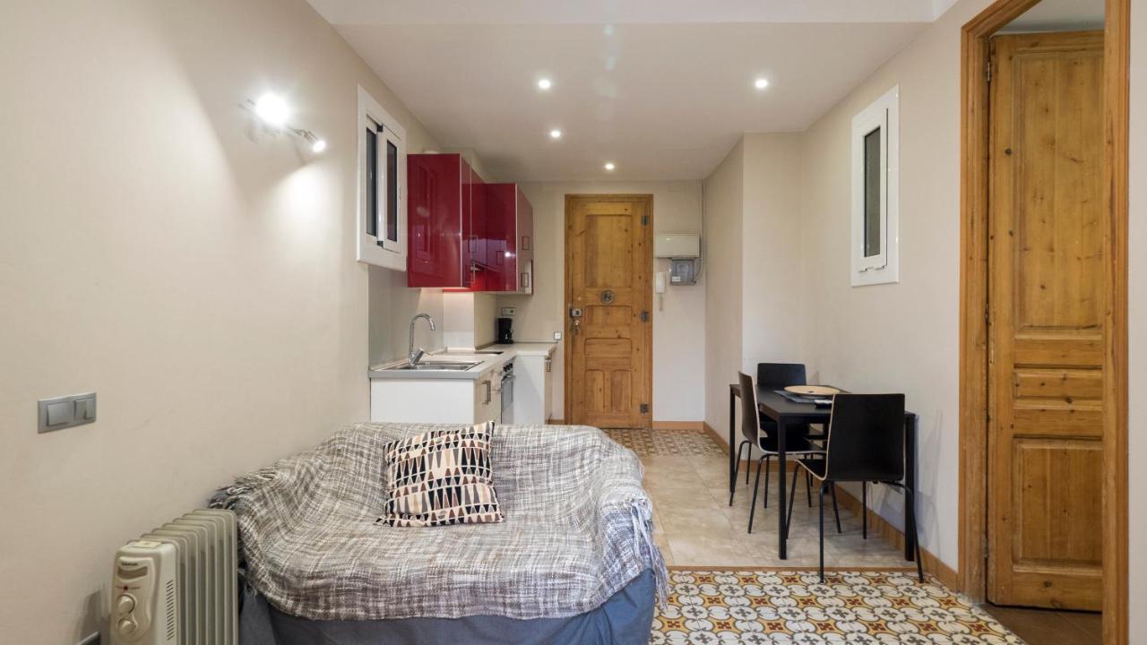 Acogedor Apartamento De 2 Dormitorios Барселона Екстериор снимка