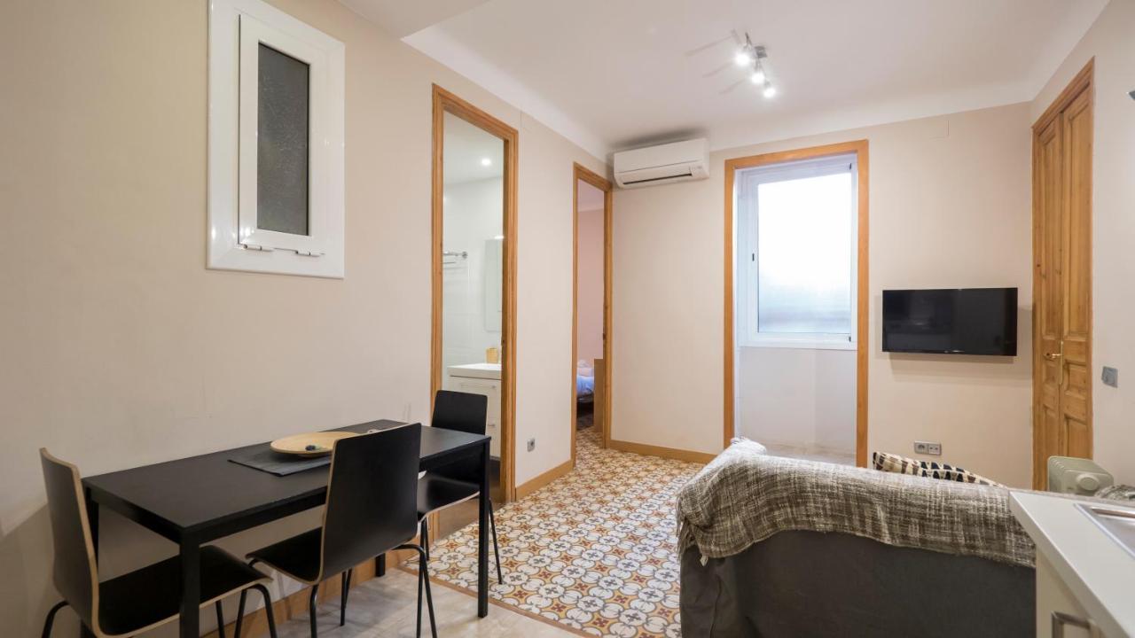 Acogedor Apartamento De 2 Dormitorios Барселона Екстериор снимка