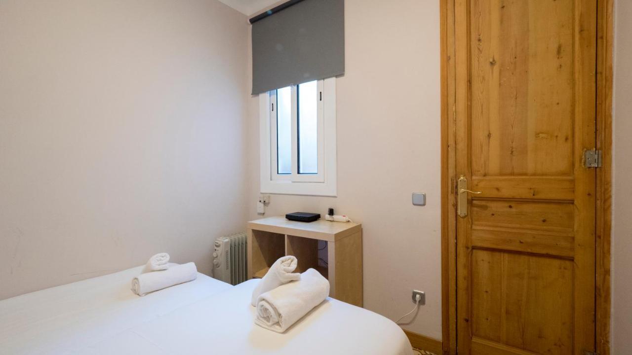 Acogedor Apartamento De 2 Dormitorios Барселона Екстериор снимка
